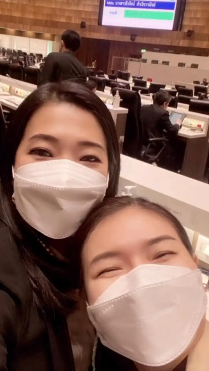 ด้อม พุทโธ ธัมโม สังโฆ (สาธุ🙏)