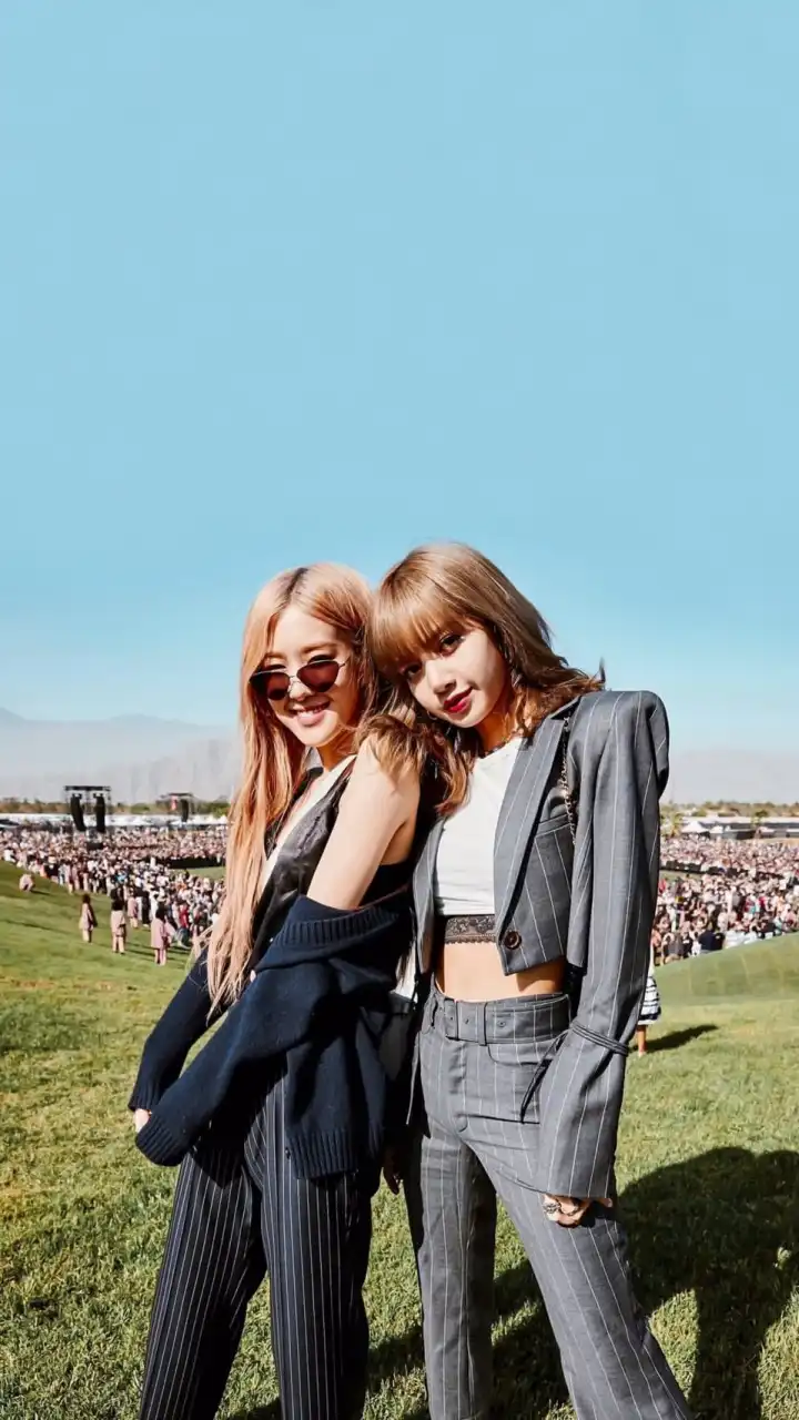 CHAELISA th 💙💛