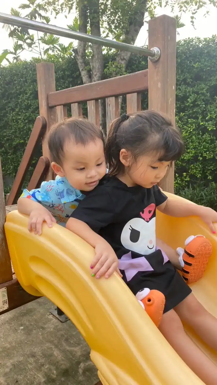 รับหิ้วสินค้า ของแม่ ของลูก by แม่น้องเฮเลน