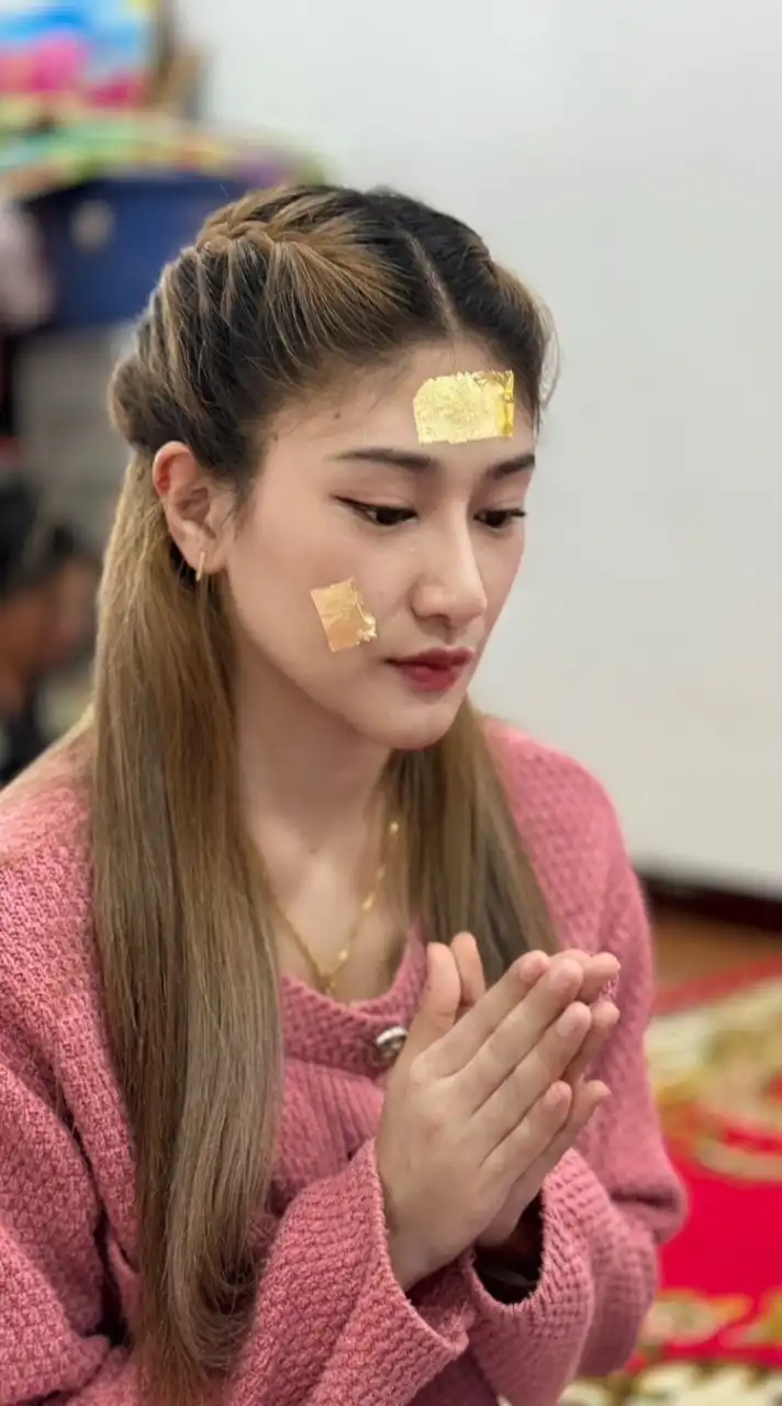 ใบตองพาเพลิน