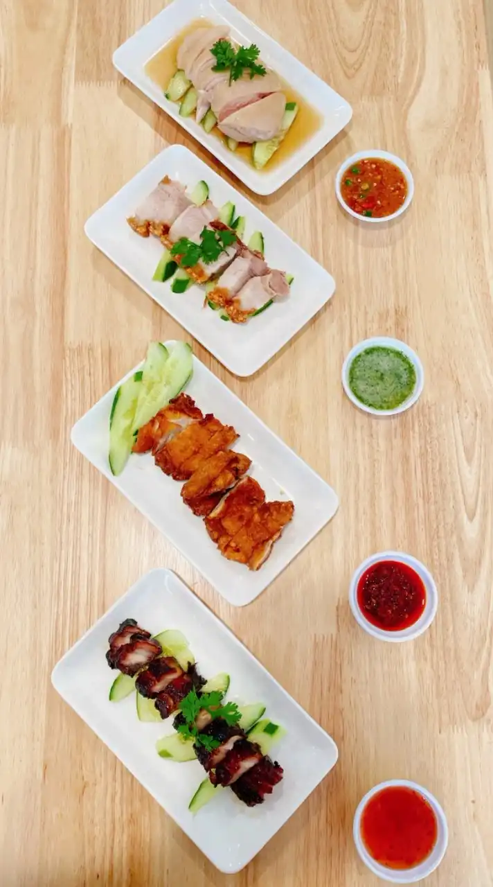 เจินห่าวชือ真好吃 ข้าวมันไก่สิงคโปร์(新加坡鸡肉饭)🍚🍗🥩🥓