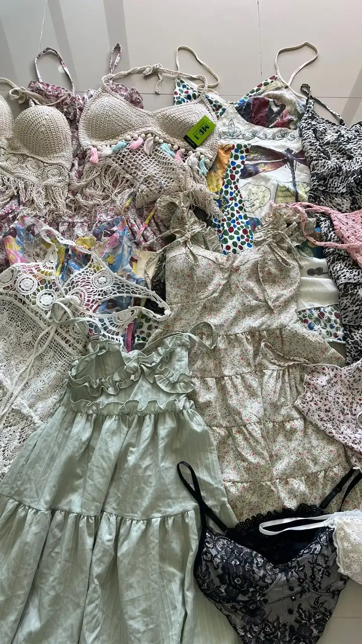 เสื้อผ้าสำหรับสาวๆ