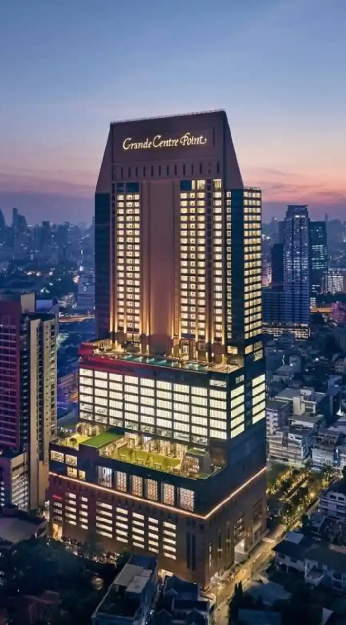 Casual  Grand Center Point Lumphini