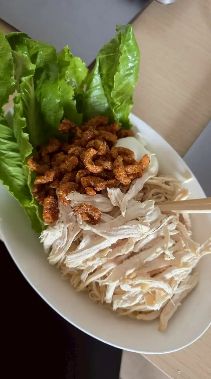 🐔ไก่ฉีกบนหมี่ x ชาเย็น🧋