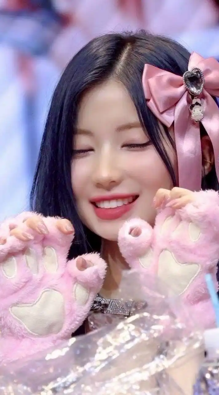 ด้อมbaby monster,4eve,BUS, blackpink