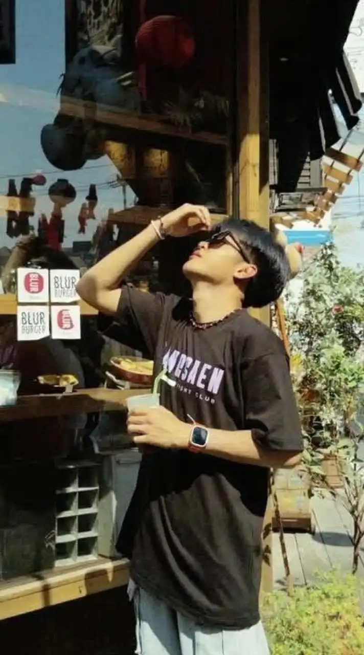 ครอบครัวบางเเสนไฟท์คลับ/ฟิค