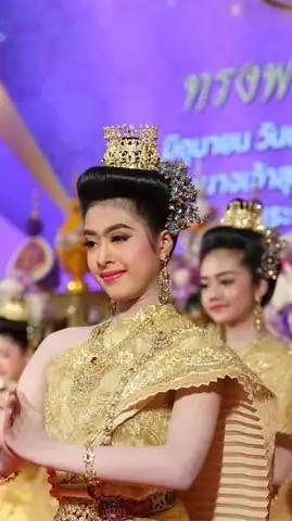 รับสมัครนักเรียนชมรมนาฏศิลป์