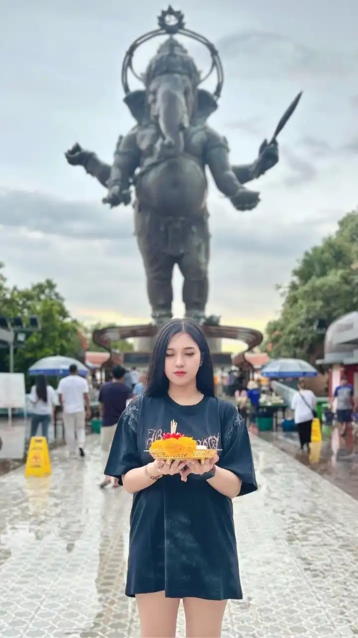 เสื้อผ้ารองเท้าHiend V.2 FB:ภูวรีรัตน์ ภูมิเดชน์ภัทร์🛍️🅰️💎สำรอง