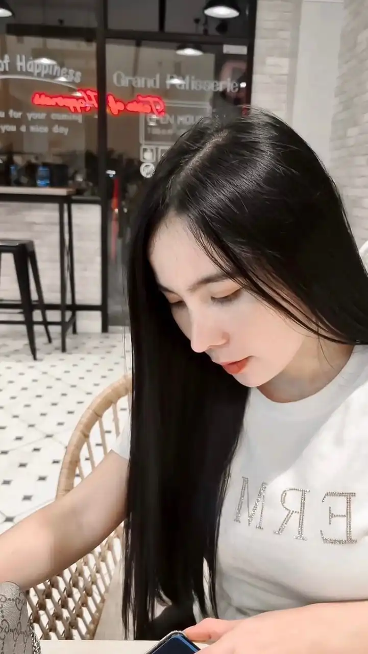 ด้อมเหมือนฝัน