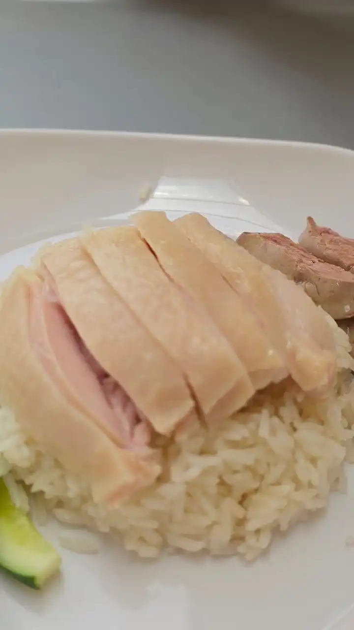 ข้าวมันไก่หลังมอ