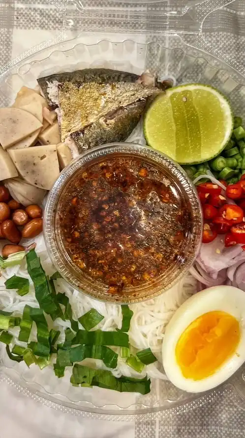 SUNI - ยำขนมจีน&ข้าวปุ้นซาวน้ำปลาร้า ศรีราชา