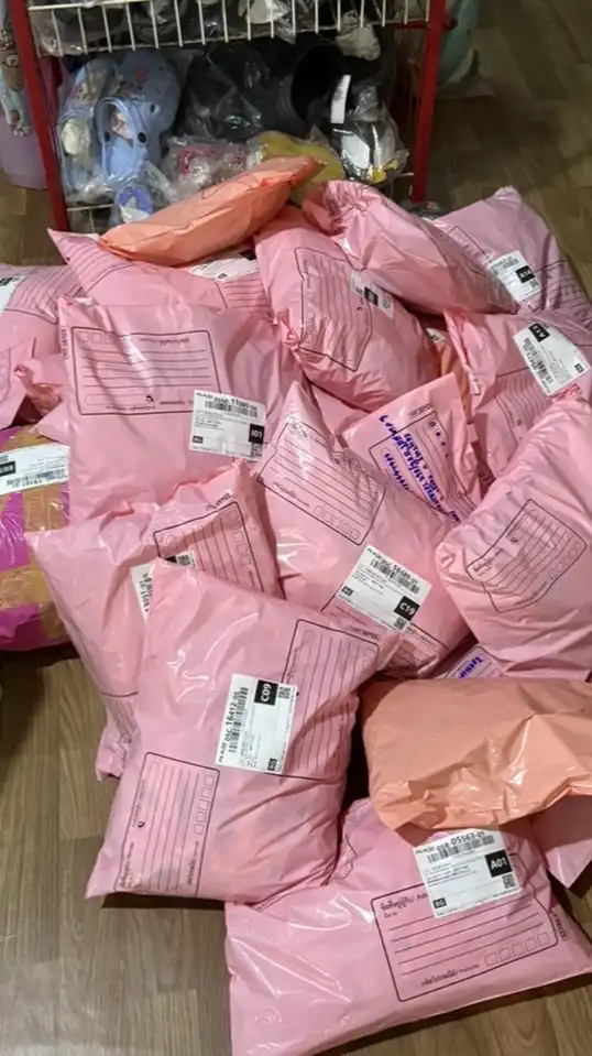 กลุ่มเสื้อผ้า Jirapriya