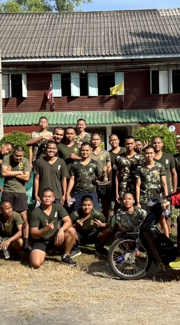 พี่น้อง บก.มทบ.44💂