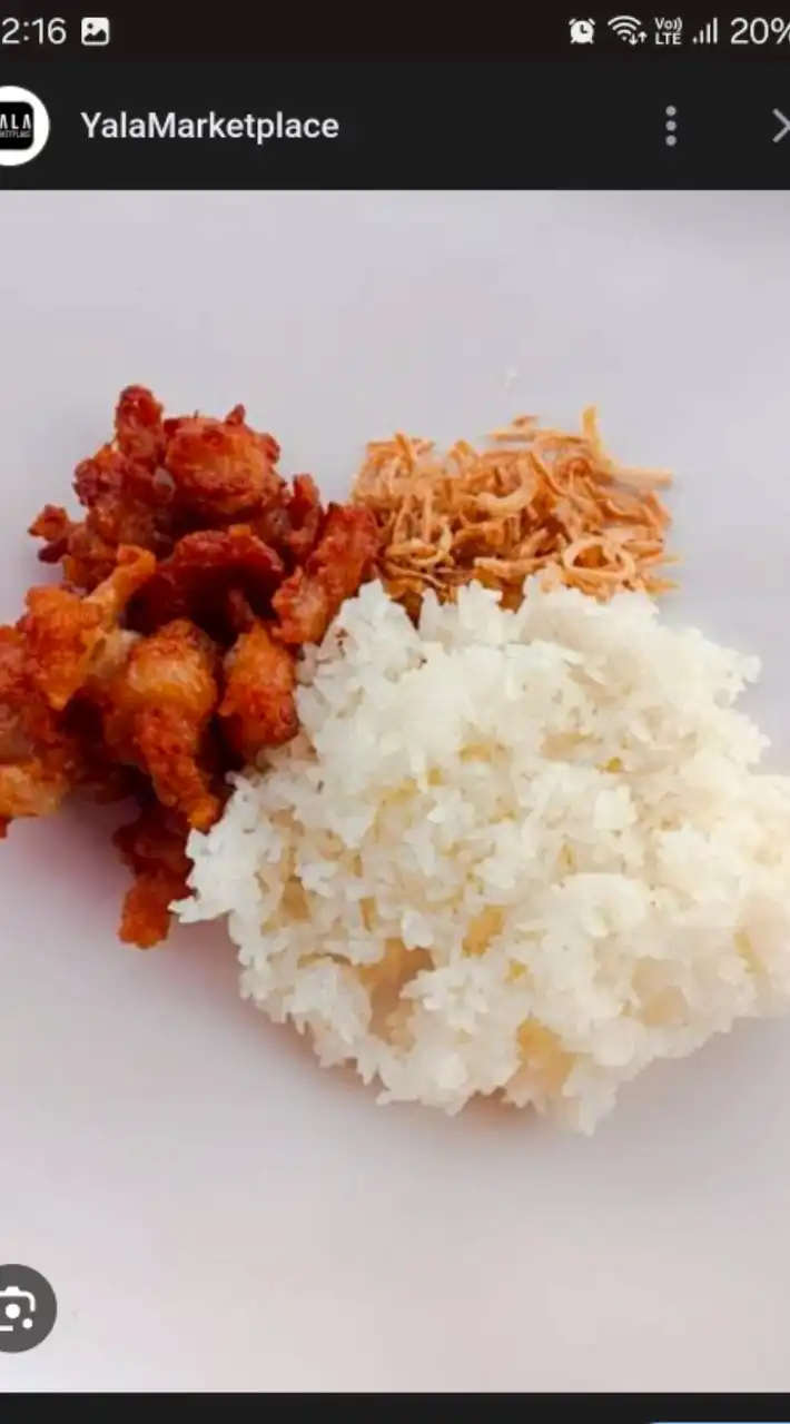 ข้าวเหนียวหมูหลังมอ (ศิลปากร เพชรบุรี)