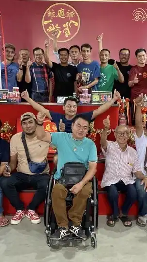 ซุ้มบ้านเมืองนนท์