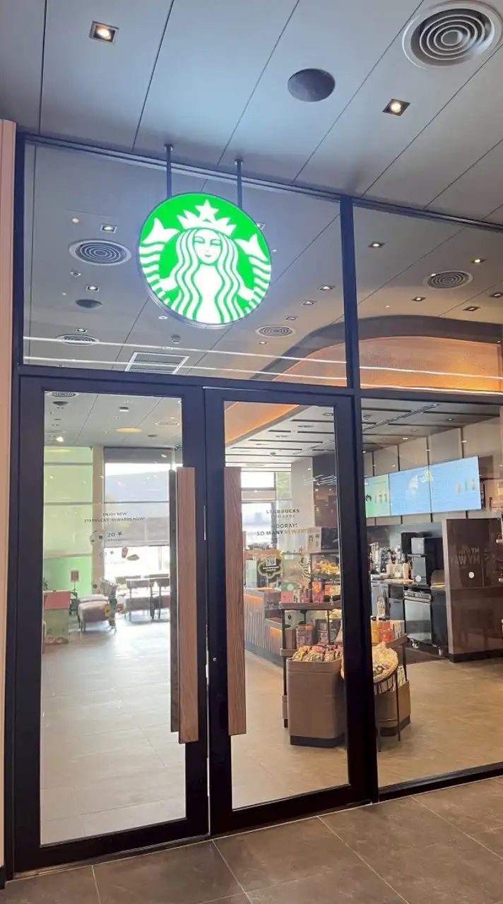 Starbucks Robinson Kamphaengphetch