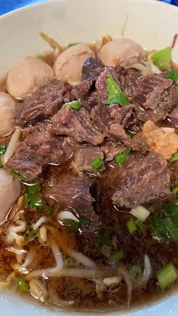ก๋วยเตี๋ยวเรือบ้านซอย 5 พันลี้