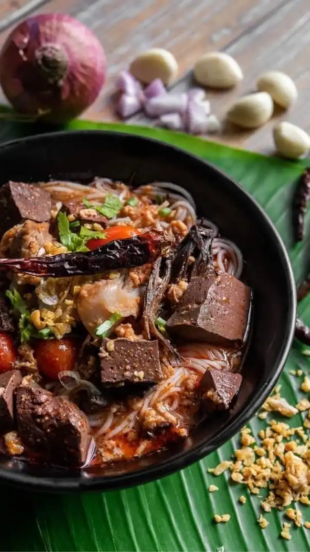ขนมจีนน้ำเงี้ยวเจียงฮาย 🍜