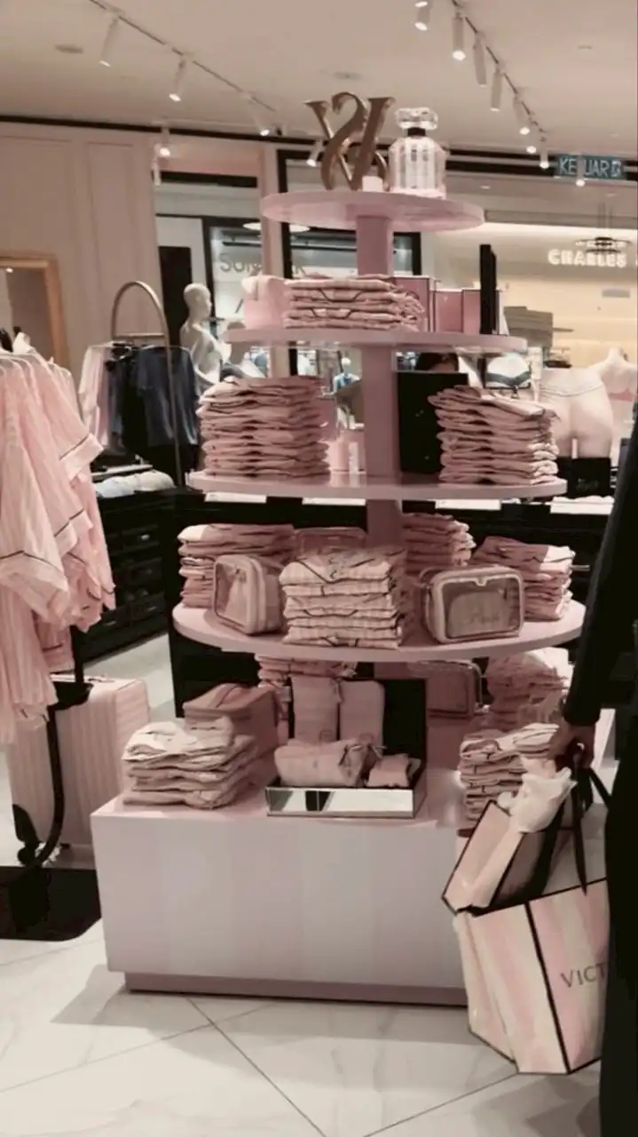 หิ้ว Victoria’s Secret 🪽