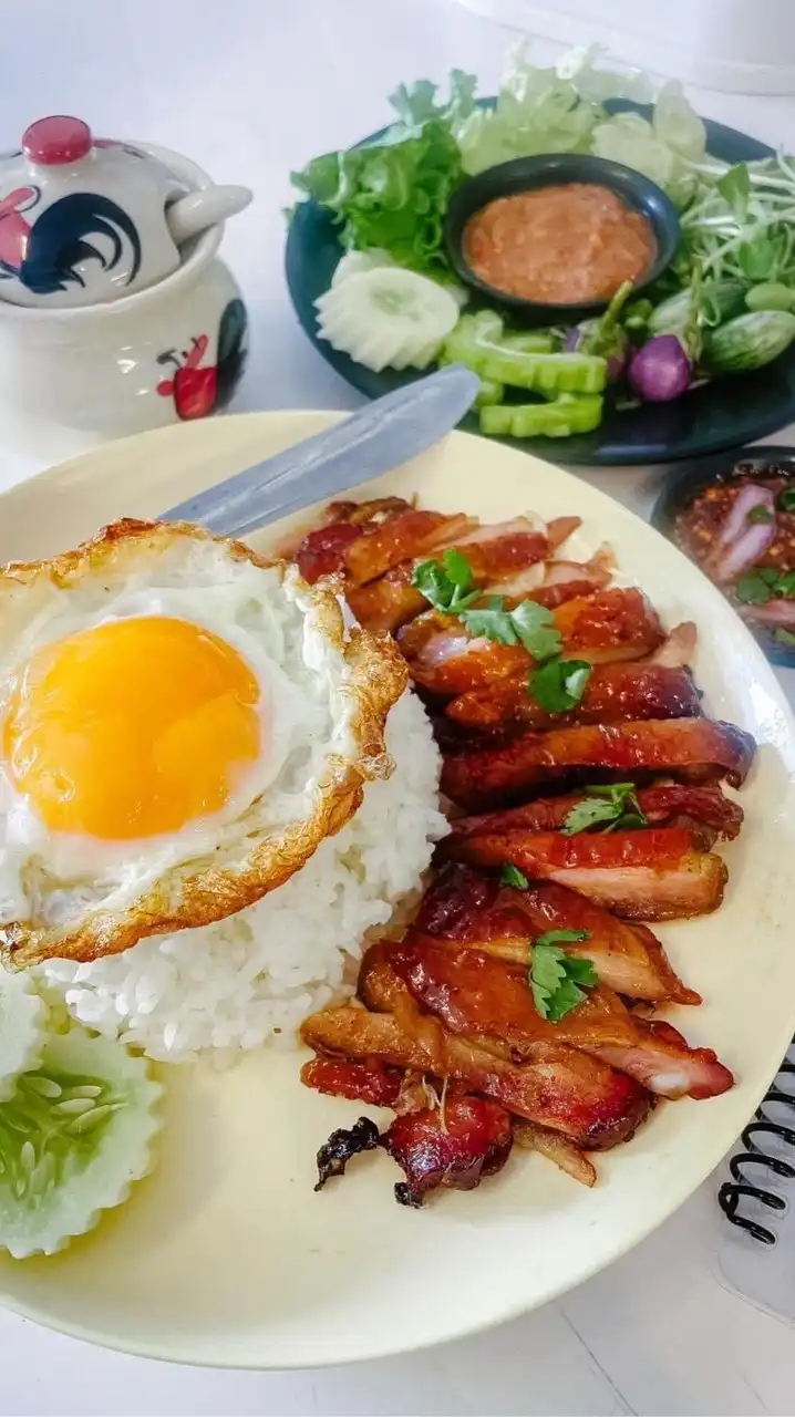 Me Youหน้าม.ศิลปากร นฐ.