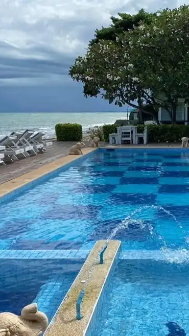 Sea sky beach resort  หาดเจ้าสำราญ จ.เพชรบุรี