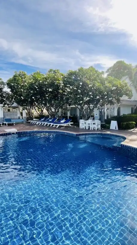 สมาชิก Blue sky  Resort  หาดเจ้าสำราญ