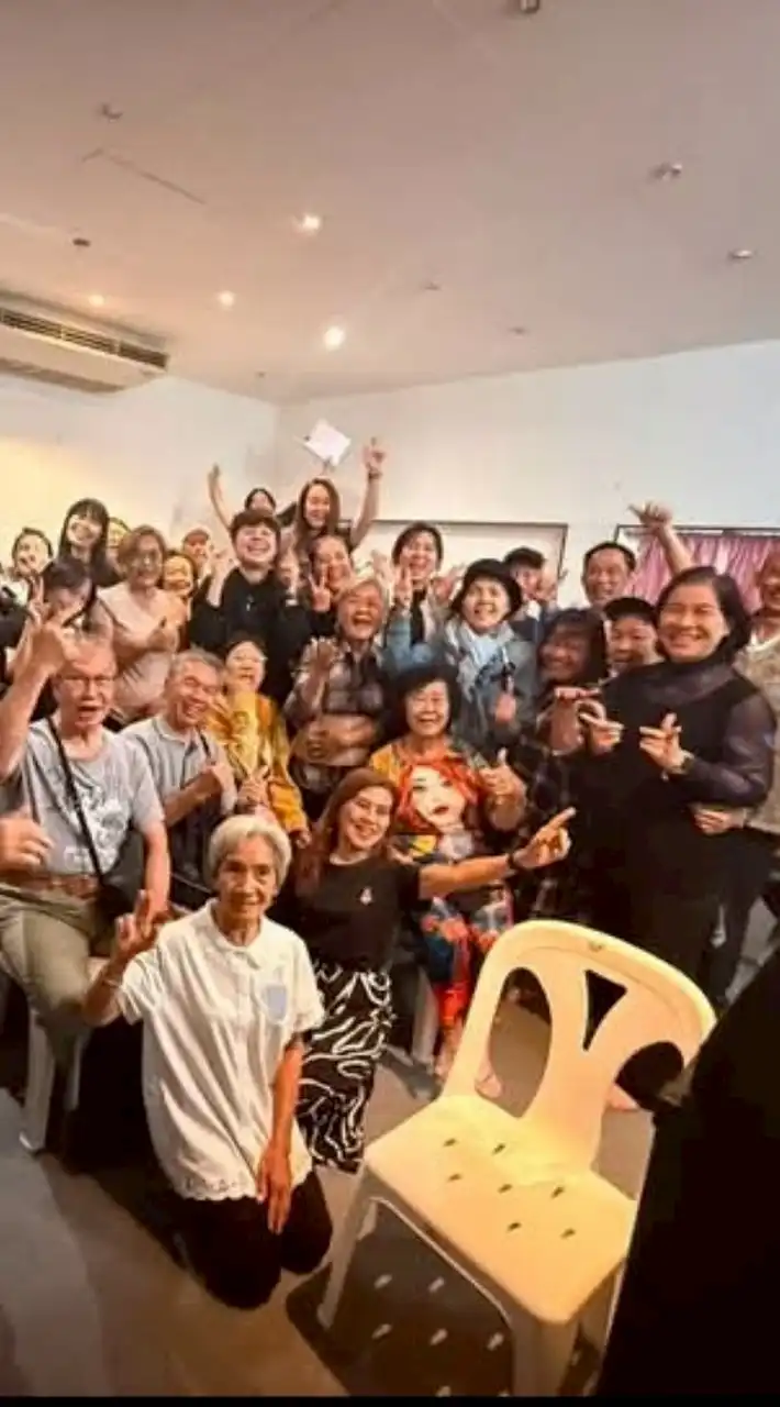 คลิปร้องเพลง...ครูหนิงกับครูดรีม