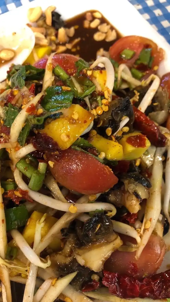 ส้มตำเจ๊นก ธูปะเตมีย์