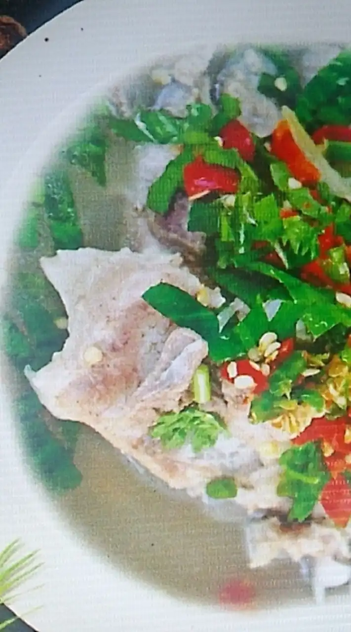 เล้งแซ่บกระดูกหมู&ต้มแซ่บหางหมู