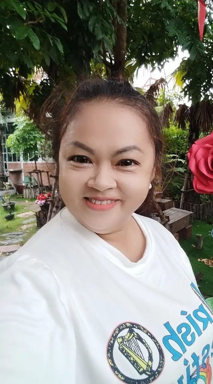 ข้าวกล่องข้างร้านน้ำป้าโส