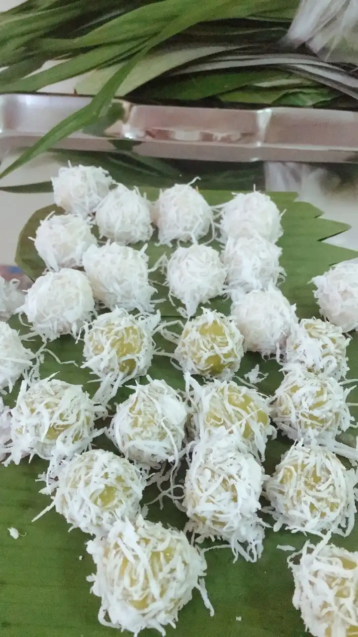 ขนม ต้ม สั่งของกิน ม.พร 3,2,1 /พฤษา คลอง2