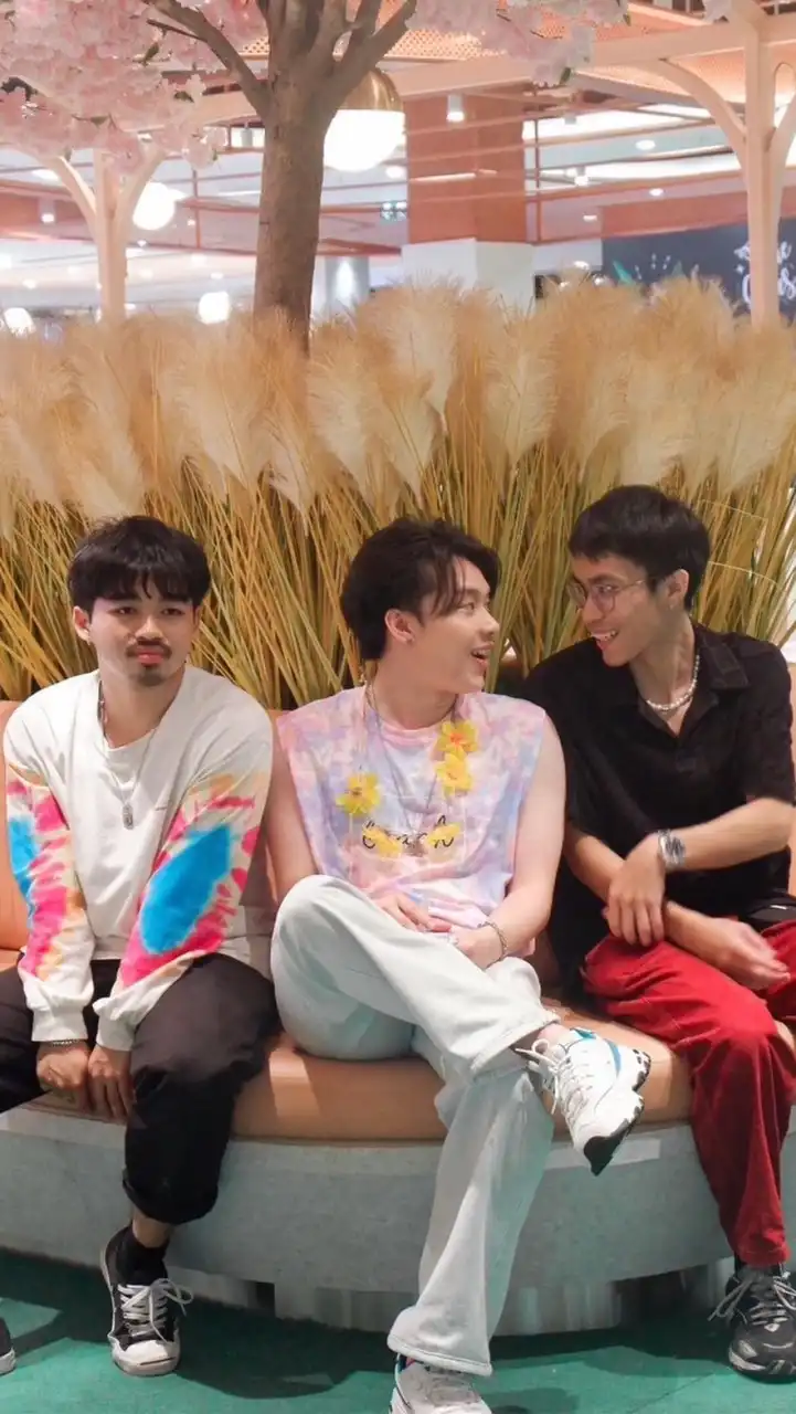 Hypercollabอยากกินดังกิ้นช้อกโกแลต