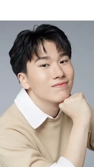 Ryu Achirakorn group