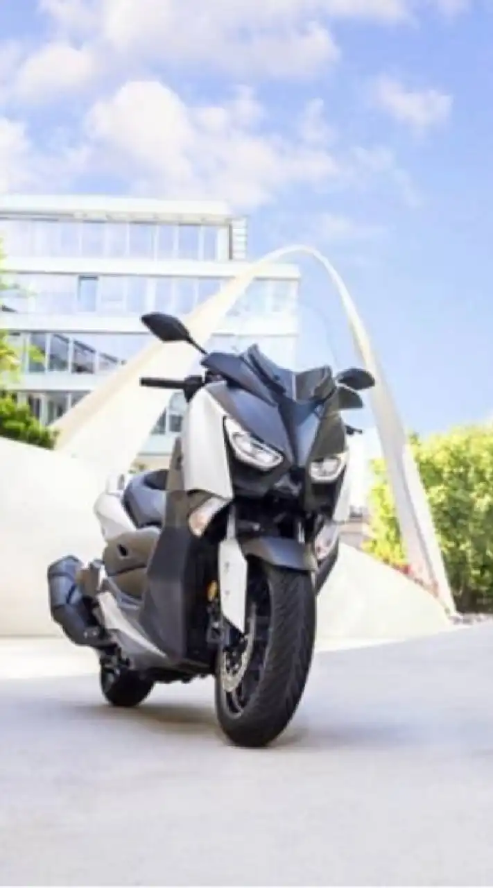 Yamaha Xmax 300