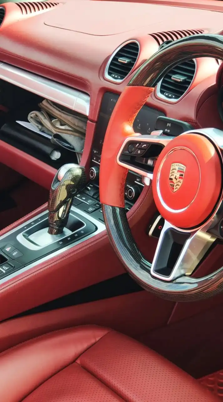 นายหน้า คอมมิชชั่นสูง Taurus Premium Car