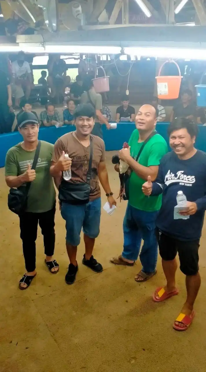 ซุ้ม ธ.ธนกร แพร่