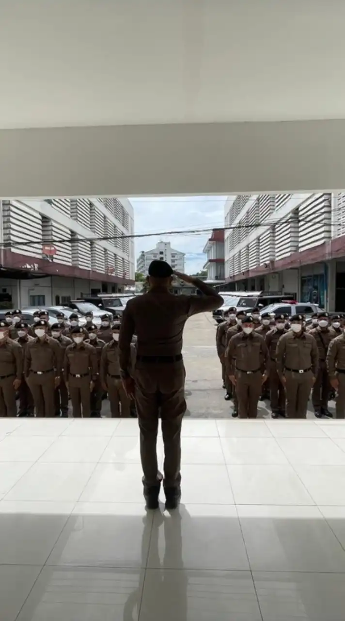 ชุดเคลื่อนที่เร็วควบ1(สารวัตรไพโรจน์สารวัตรพิทักษ์)