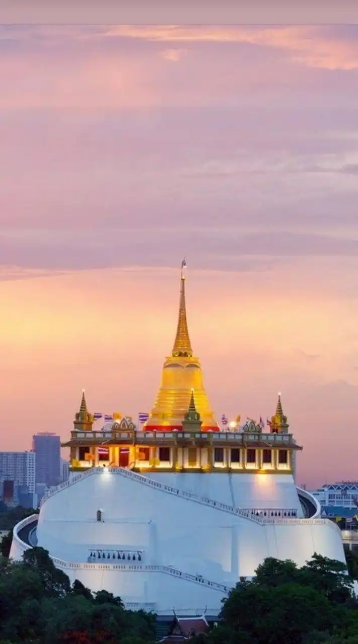 คนชอบเที่ยววัด และไหว้พระ