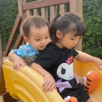 รับหิ้วสินค้า ของแม่ ของลูก by แม่น้องเฮเลน