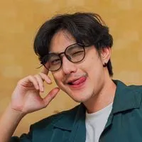 ตาขีด แฟมิลี่