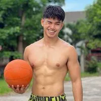 หนุ่มหล่อ  วัยไส