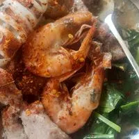 ร้านราดหน้าเจ้ตุ๊ก