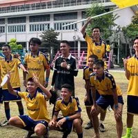 ฟุตบอลสีเหลือง Yellow X Football