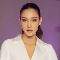 ด้อมนิกะลีน 🚩