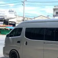 รถตู้รับส่งนักเรียน By.ป้อม