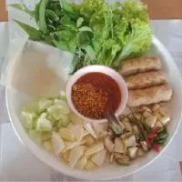 นิวตุ๊ก (แหนมเนือง) & เอแคลร์ (หอมนุ่ม)
