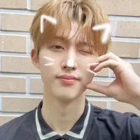 ID🫂BI (한빈아 겁도없이 사랑할게)