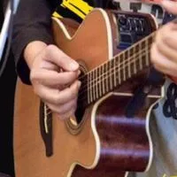 คนชอบเล่นกีต้าร์Acoustic