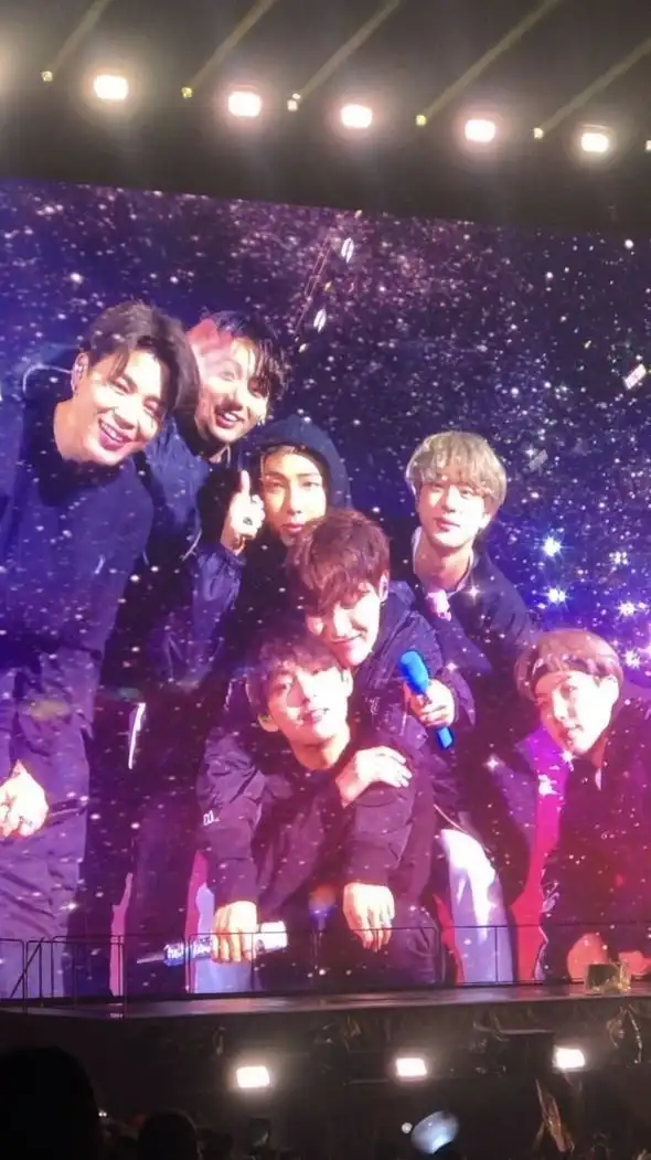 𝑷𝒖𝒓𝒑𝒍𝒆 𝒁𝒐𝒏𝒆多莉的防彈代購💜