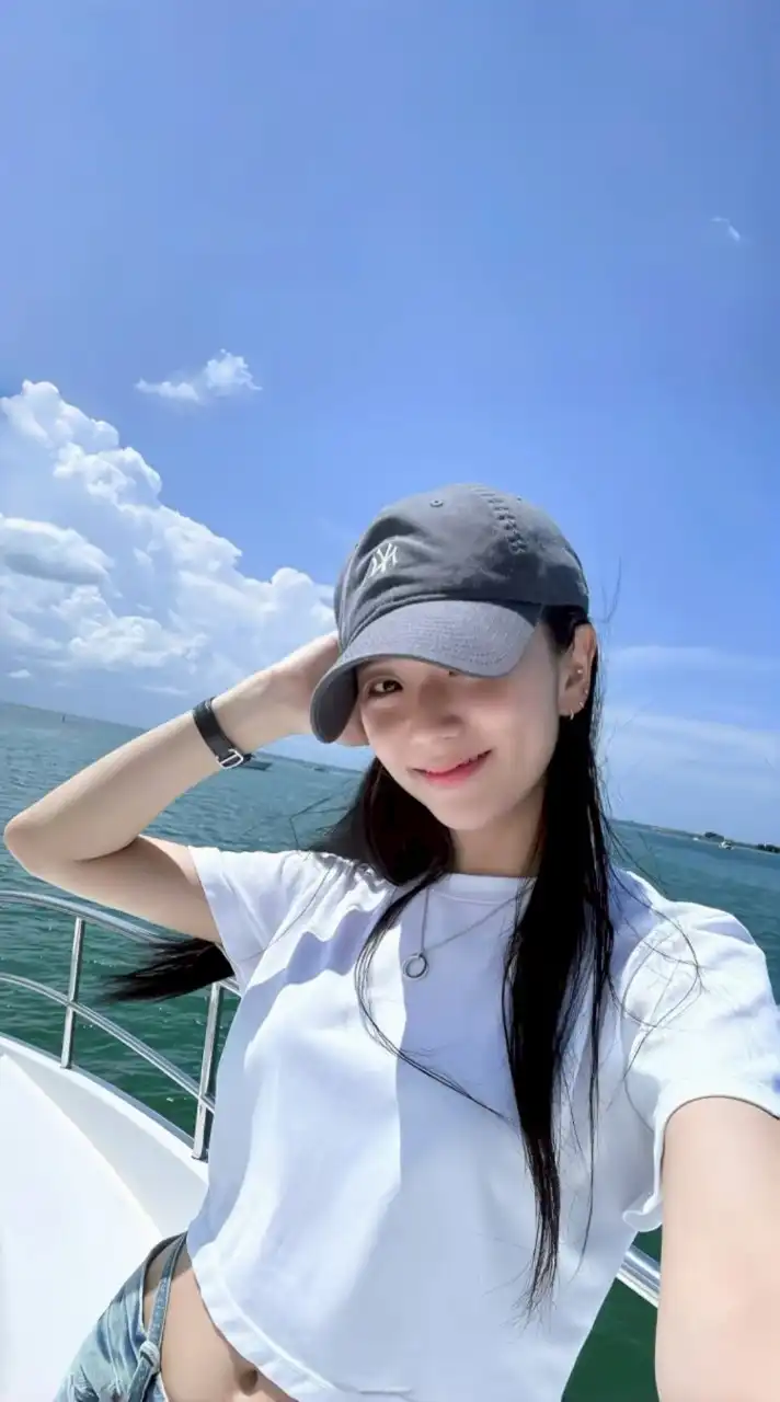 ⋆ ˚｡⋆୨ 予 月 相 聚 ୧⋆ ˚｡⋆